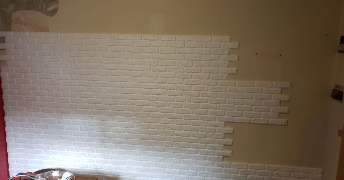 Riqualificazione parete domestica con pannelli decorativi polistirolo -  Muroform